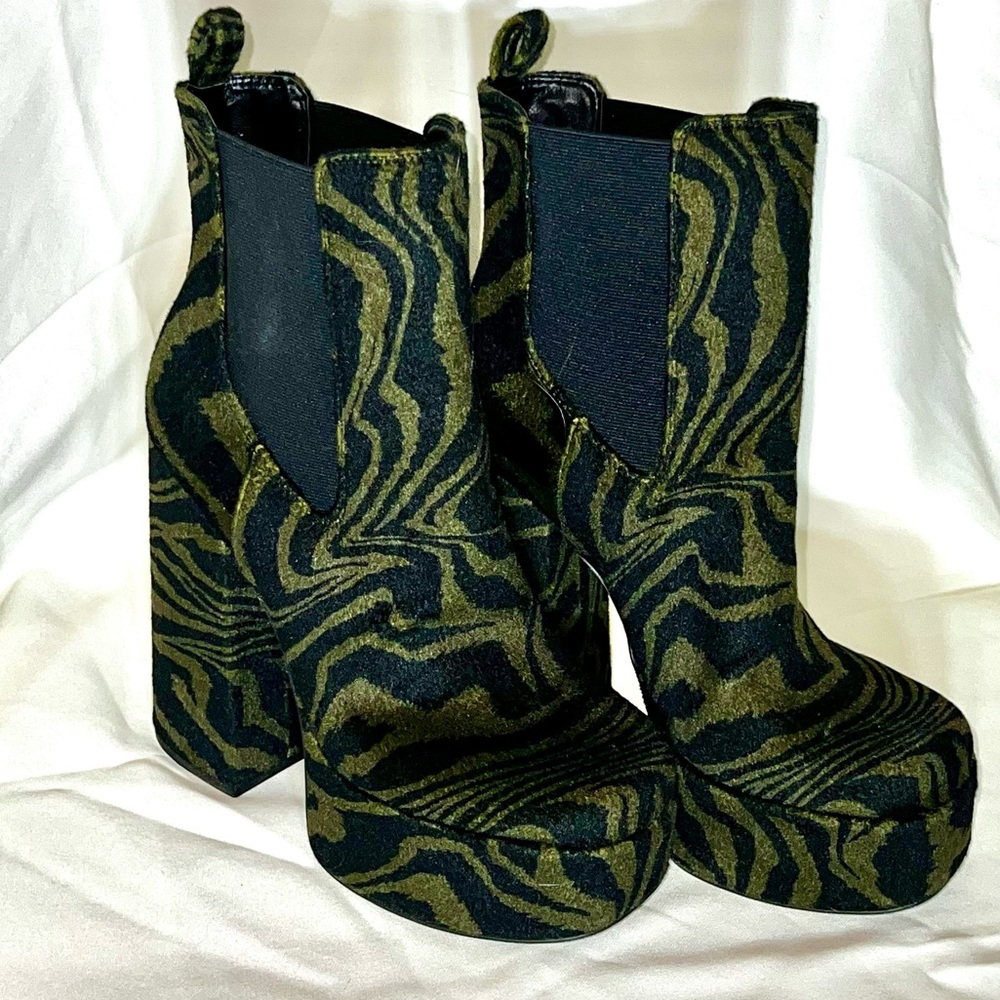Jessica Simpson Shamira Platform Boot in Green and Black With Block Heel…